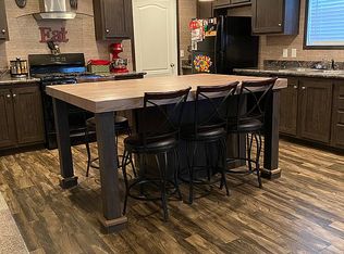 257 Hunters Ct, Grand Blanc, MI 48439