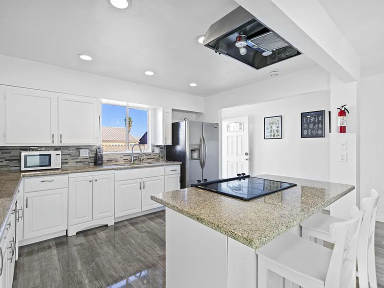 Willowbrook Dr — Photo 5