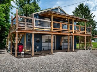 623 1/2 Russell St, Middleport, OH 45760