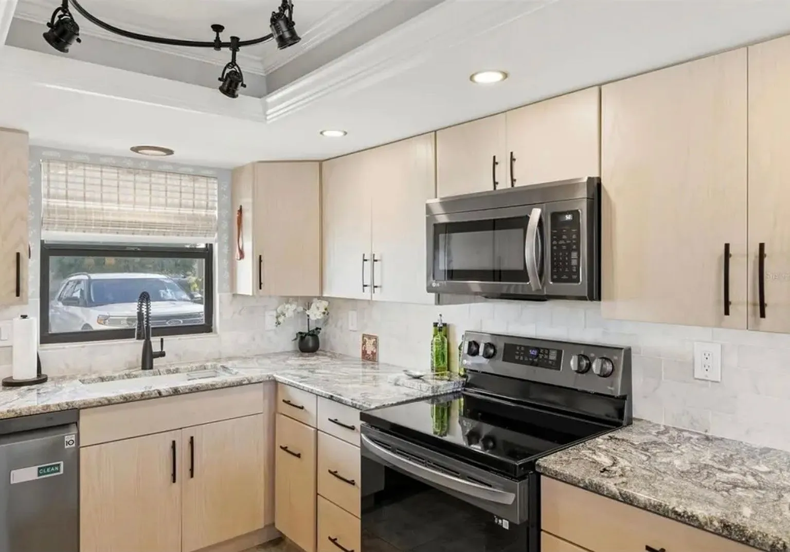 Waterfront Townhome in Punta Gorda — Photo 4