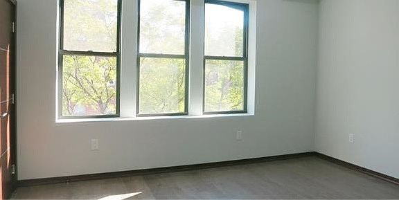 4th image of 327 Montgomery St #7