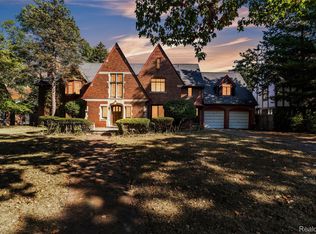 19160 Canterbury Rd, Detroit, MI 48221