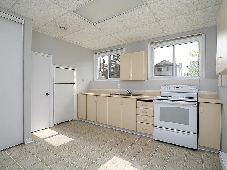 6533 Richer Dr — Photo 11