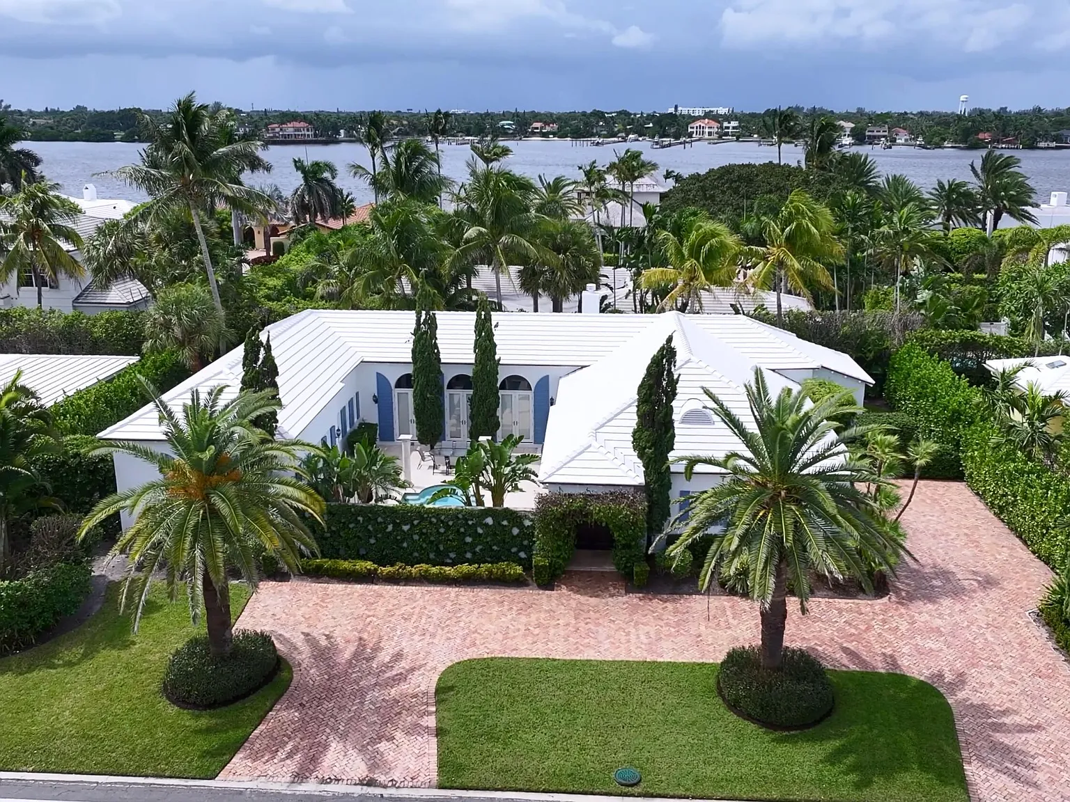 3 bed, 3.0 bath, 3146 sqft, $30,000 — Photo 3
