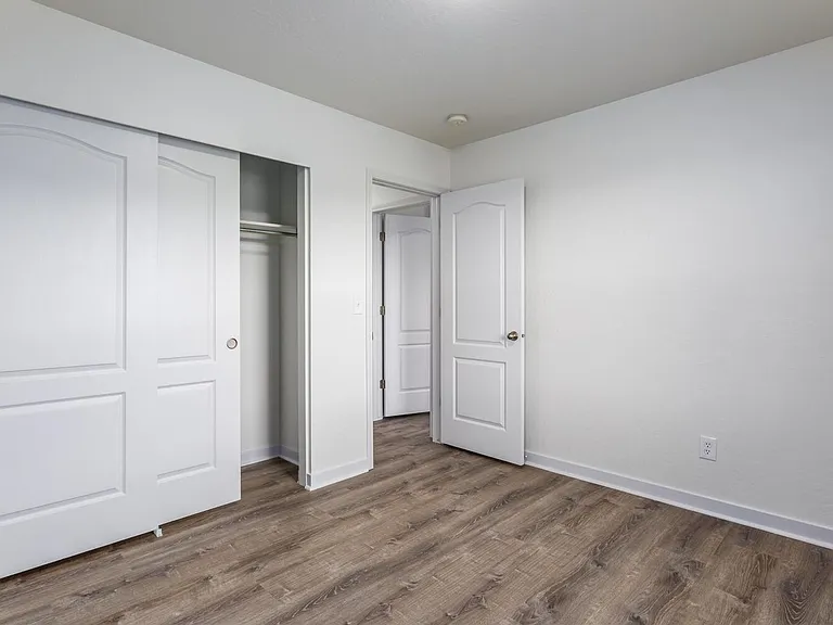 5823 Sagebrook Dr — Photo 11