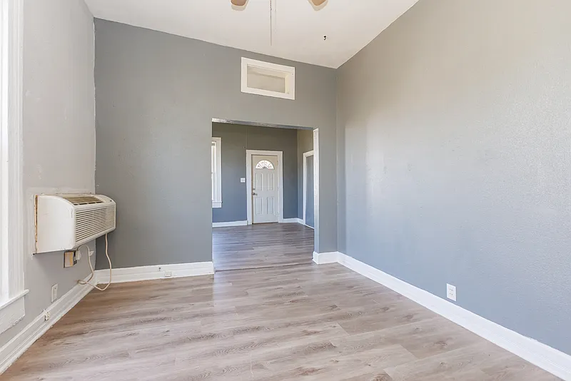 1 bed, 1.0 bath, $550 — Photo 4