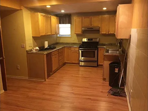 2 Whipple Ave Floor 1, Smithfield, RI 02917