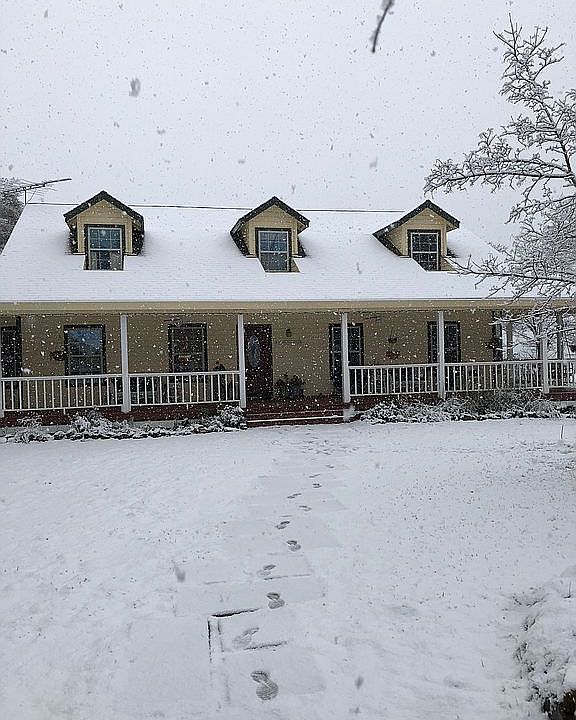 2nd image of 4381 Hillock Dr