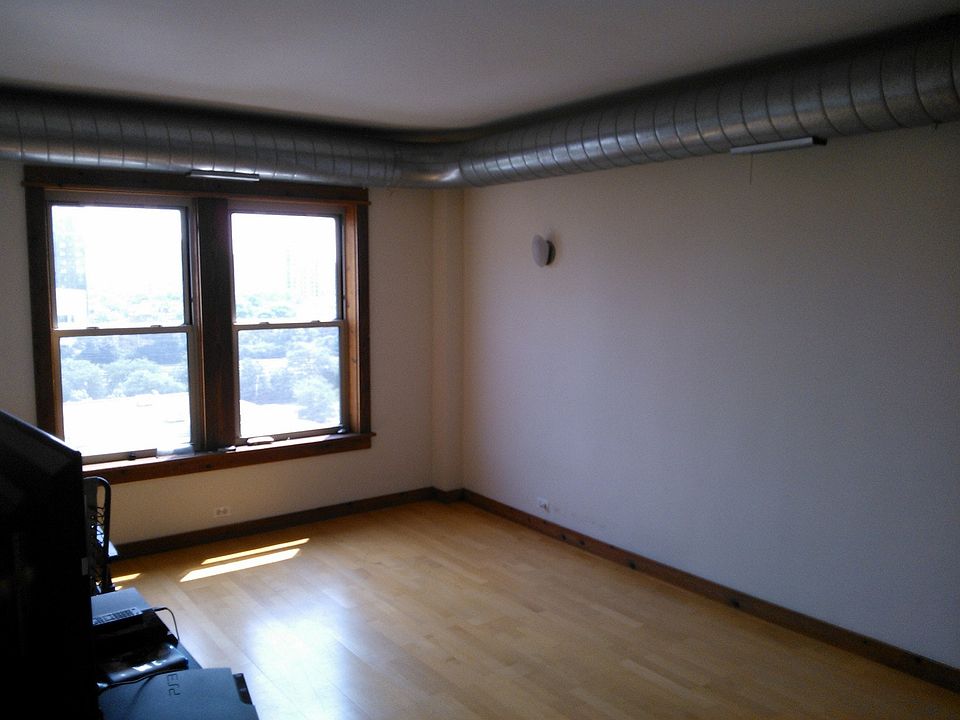 1st image of 5400 S Harper Ave Unit 1001