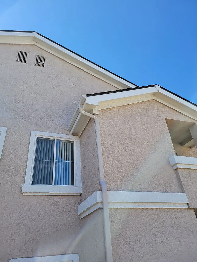 3735 Strawberry Field Grove #G - 2 Bed /2 Bath /1 Car Garage — Photo 3