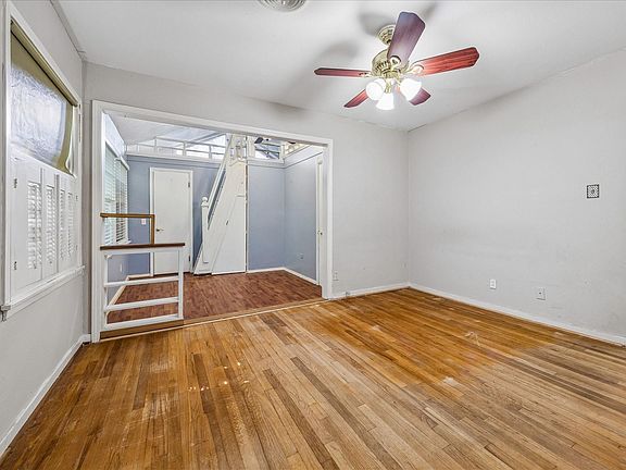 5th image of 4029 Woodcraft St