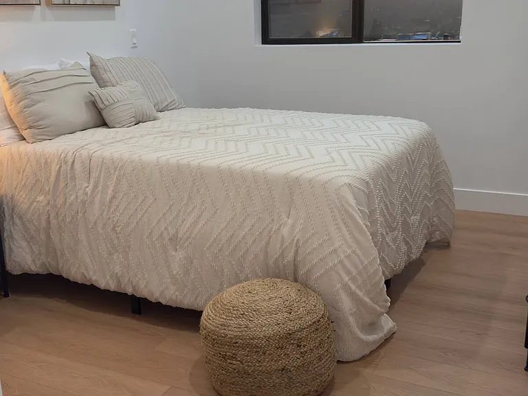 Photos are for sample unit staging only.