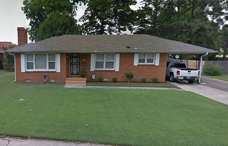1st image of 1024 Illinois St