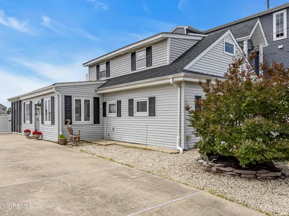 17 Lake Saint Clair Drive, Little Egg Harbor, NJ 08087