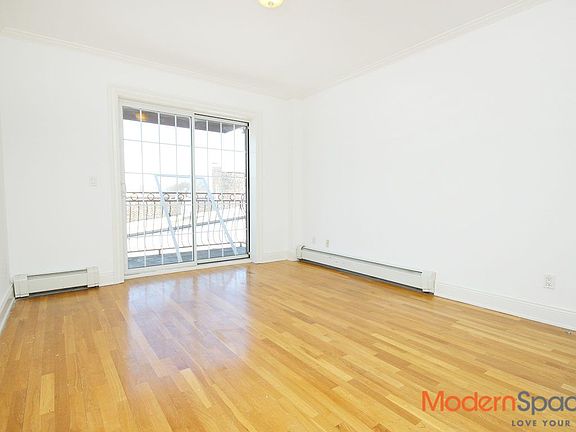 4th image of 2506 21st St APT 4