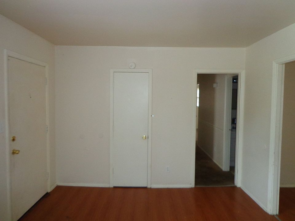 2nd image of 6536 Rosecran Dr