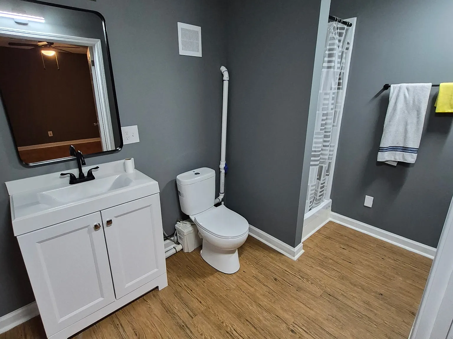 2 bed, 800 sqft, $1,500 — Photo 4