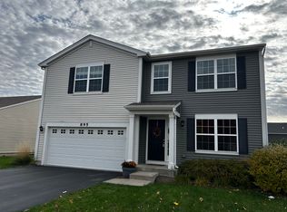 895 Timber Lake Dr, Antioch, IL 60002