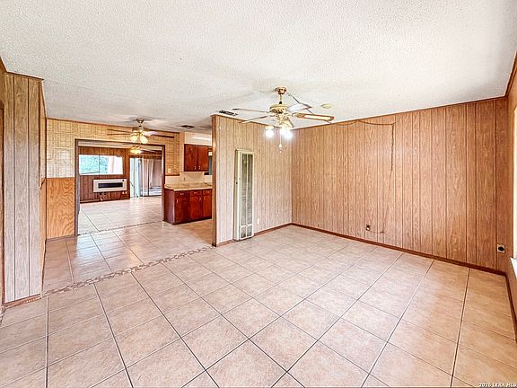 3rd image of 526 WIMBERLY BLVD