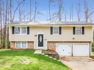 5861 Bobbin Ln, Lithonia, GA 30058