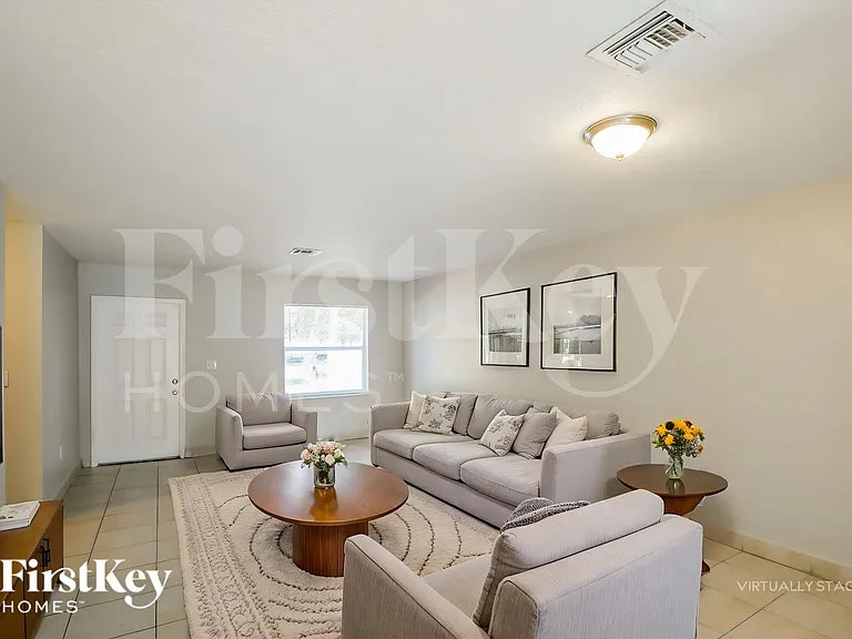 19420 NW 32nd Ave — Photo 4