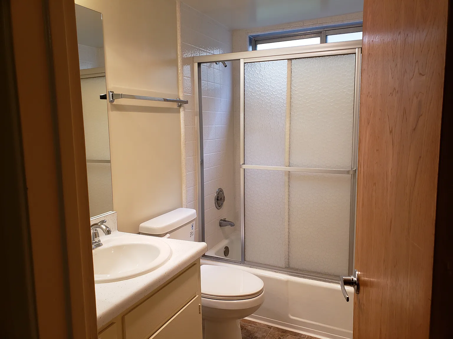 4836 Narragansett Ave — Photo 4