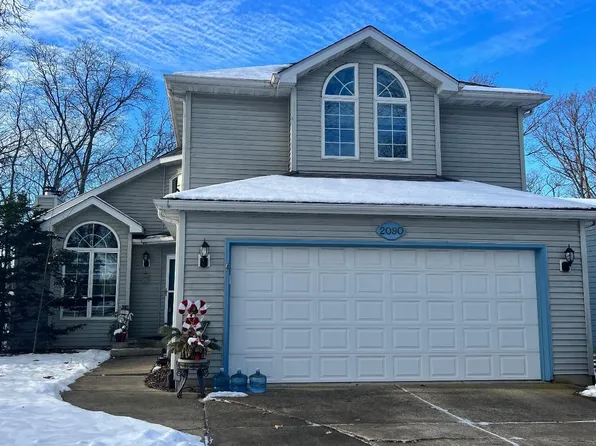 2090 Hidden Valley Dr, Crown Point, IN 46307