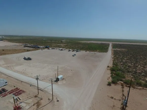 675 W 42nd St, Monahans, TX 79756