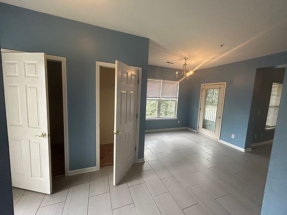 3rd image of 4525 Sagedale Dr Unit 201