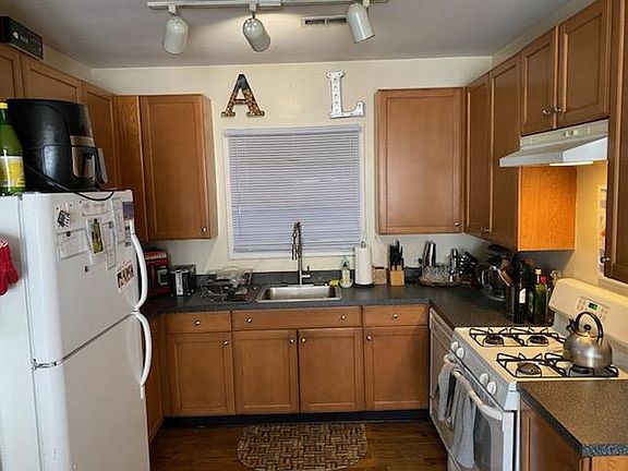 4th image of 3631 N Ashland Ave