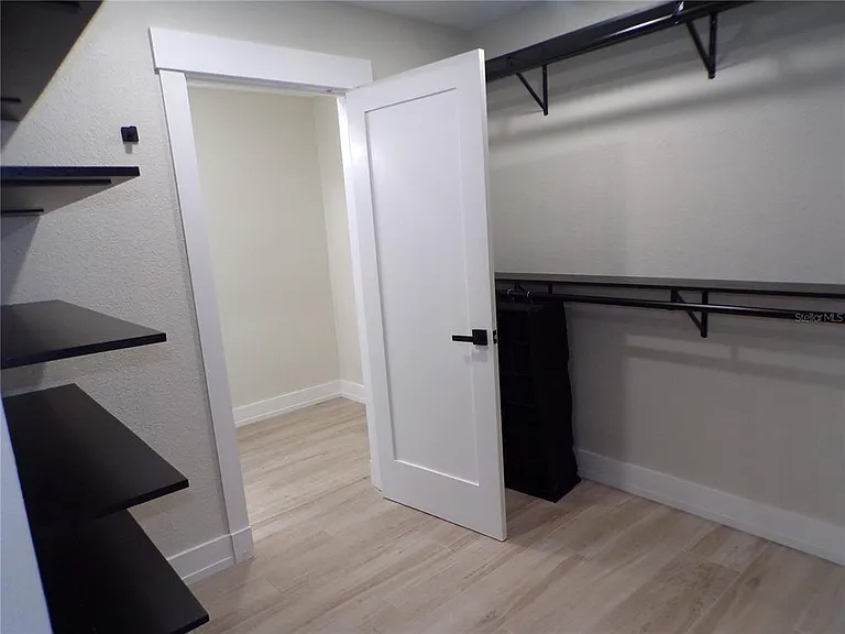 510 Medici Ct — Photo 31