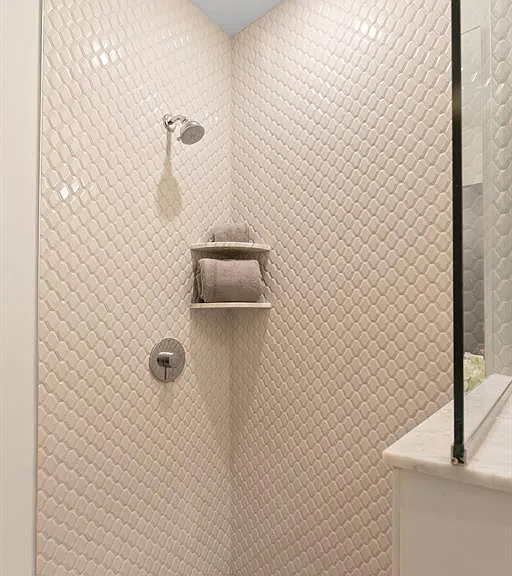 438 Selden St #404 — Photo 24