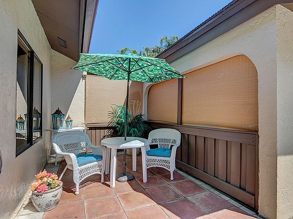 4th image of 10070 Shadywood Pl