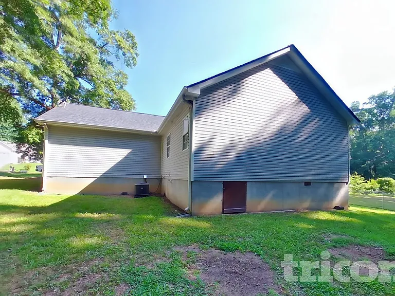 355 Mary Alice Dr — Photo 17