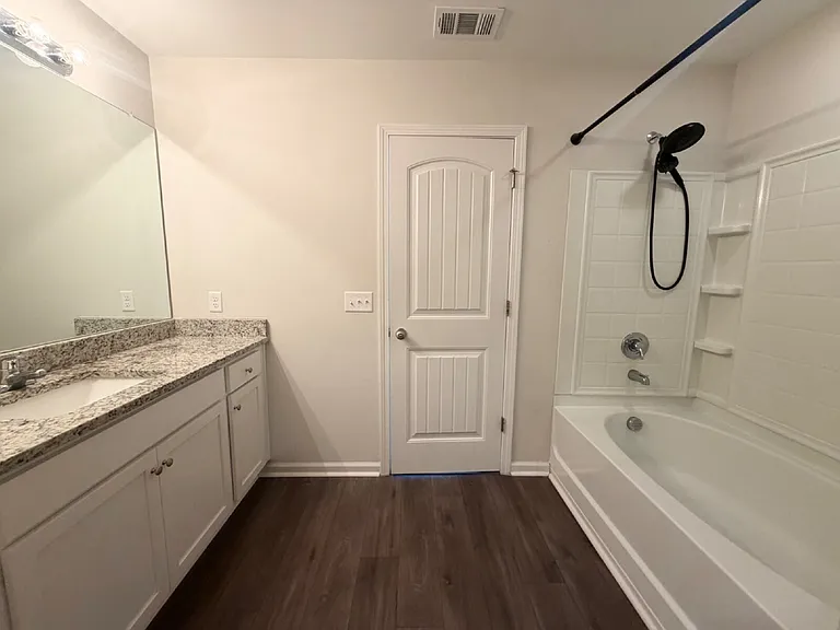 42 Kingswood Path — Photo 10
