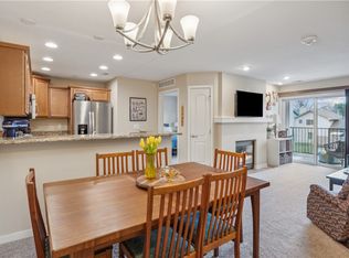 4821 86th St APT 14, Urbandale, IA 50322