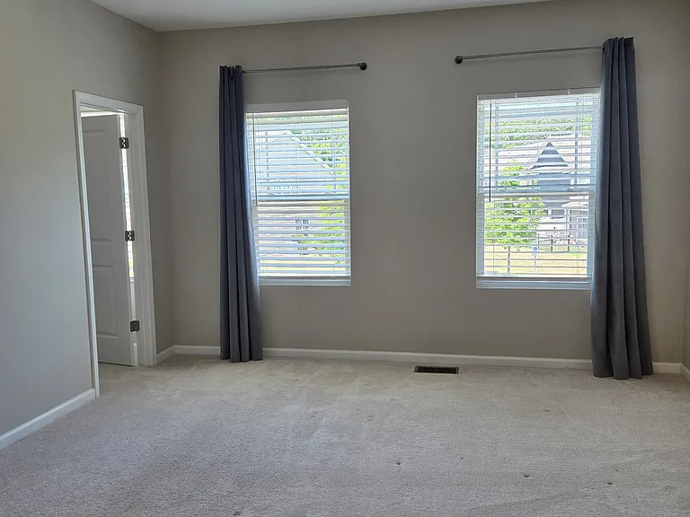 576 Historic Dr — Photo 16