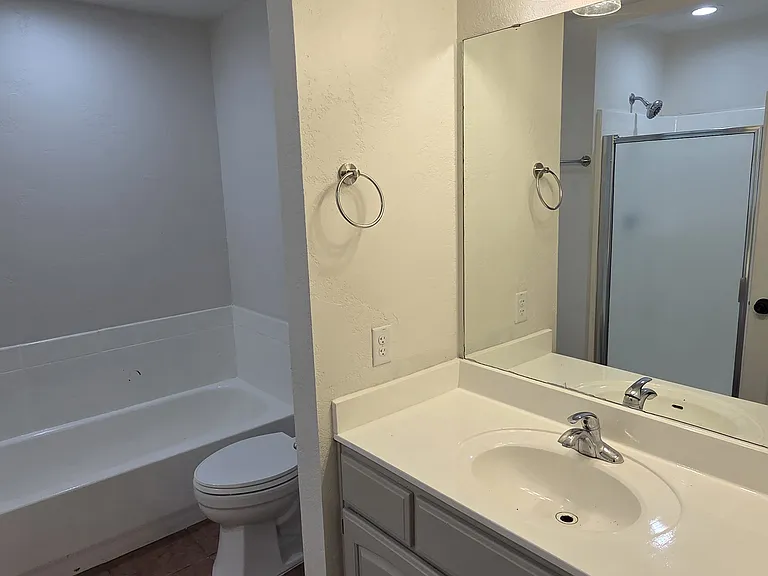 4848 FM 2484 — Photo 11