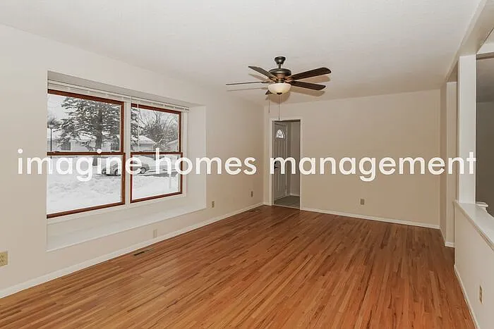 4 bed, 2.0 bath, 2077 sqft, $2,695 — Photo 3