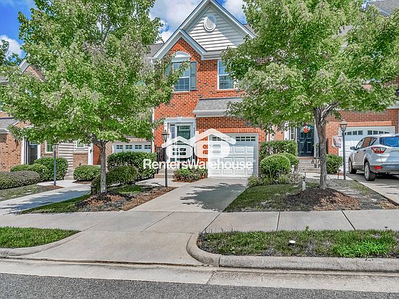 3rd image of 429 Creekwillow Dr
