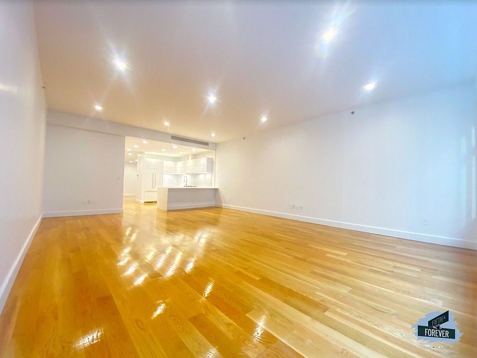 1st image of 223 E 80th St #2