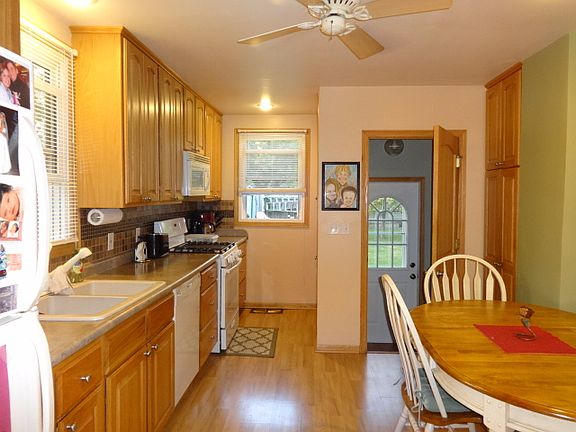 3rd image of 2073 Minnehaha Ave E