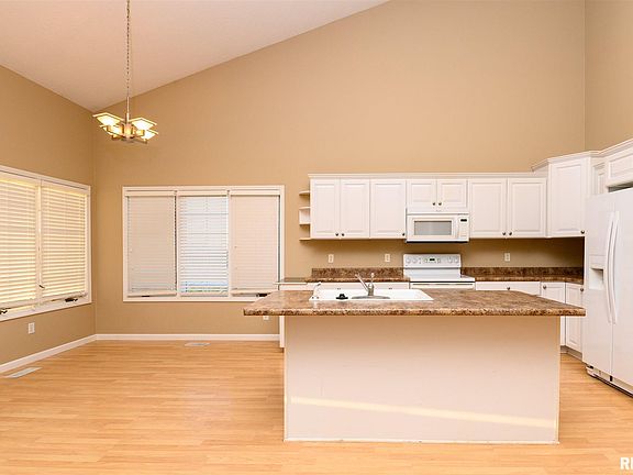 4th image of 117 Beacon Harbor Pkwy