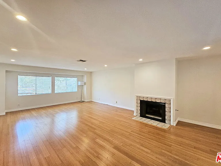 1454 E Orange Grove Blvd #1 — Photo 2