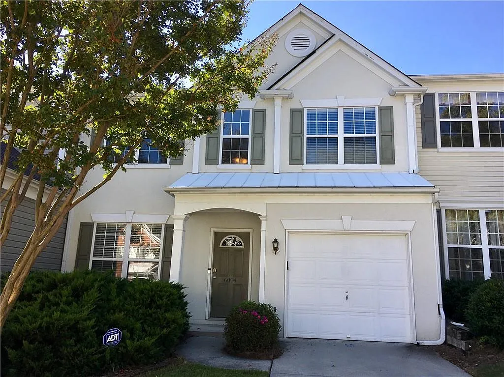 3 bed, 2.5 bath, 1616 sqft, $2,600 — Photo 1