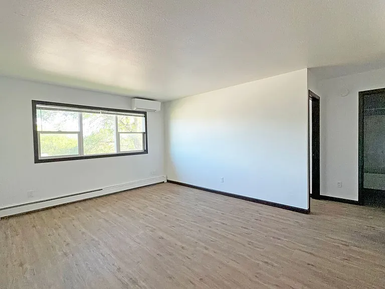 Remodeled 2 Bed, 1 Bath in a Convenient Central Location — Photo 40