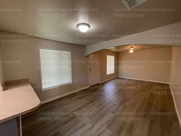 4th image of 709 Francis St
