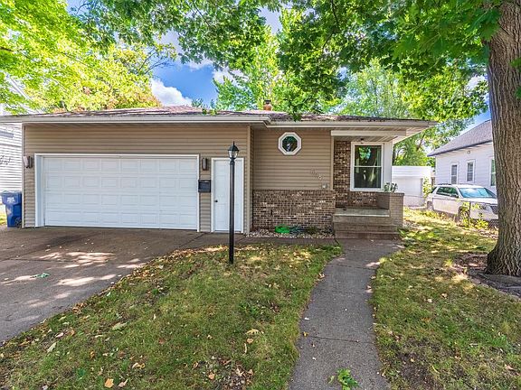 2nd image of 809 N 8TH AVENUE