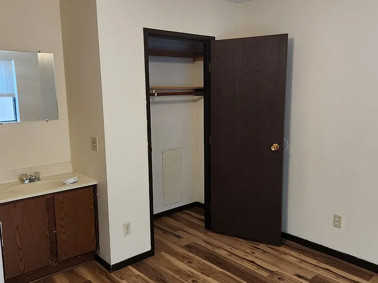 2421 4th Ave N #15 — Photo 7
