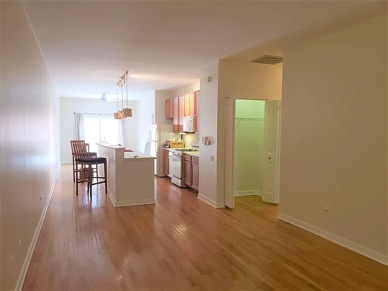 1356 W Fillmore St #A — Photo 3